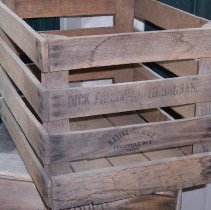 Dick Farnsworth Orchard --Apple crate