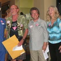 Dan Dickmeyer accepts lifetime achievement award.