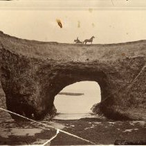 Horse drawn buggy and ride atop Natural Bridges.