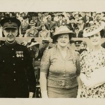 Dole, group of three