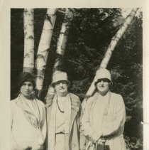 Dole family, three women