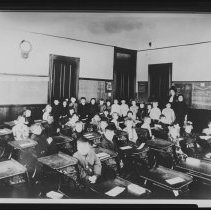 Tilton School, classroom with students