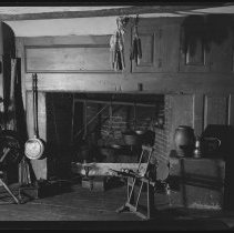 Tristram Coffin House, interior