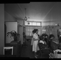 Bessie's Beauty Shop, Main Street, Haverhill, 1938