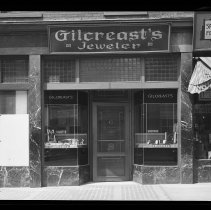 Gilcreast's Jeweler, Emerson Street, Haverhill, 1939