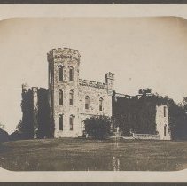 Winnekenni Castle, Haverhill