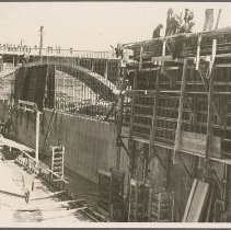 First section of Merrimack River retaining wall being completed, 1937