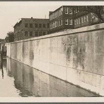 First section of completed wall, 1937