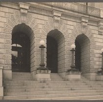 Haverhill High School entrance, Summer Street, 1916