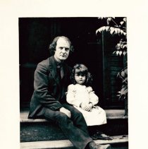 Elbert Hubbard with daughter