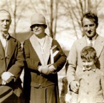 Freddie Ban, Alta Hubbard, Elbert Hubbard II and Elbert Hubbard III