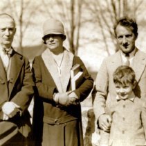 Elbert Hubbard II, Elbert Hubbard III, Freddie Ban, and Alta Hubbard