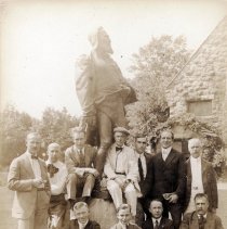 Roycrofters at the Micaelangelo statue.