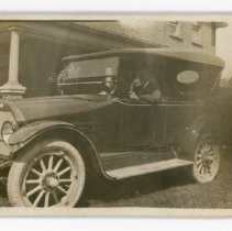 Overland automobile c. 1916-17
