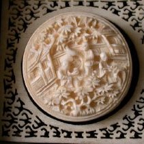 Thread case lid detail