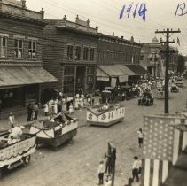 1914 Parade