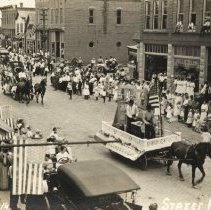 1914 Parade