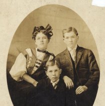 Rufina Liechty and brothers