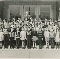 1945-1946 2nd Grade Class