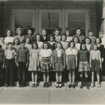1945-1946 Sixth Grade class