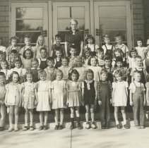 1946-1947 First grade class