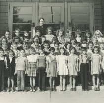 1946-1947 Third grade class