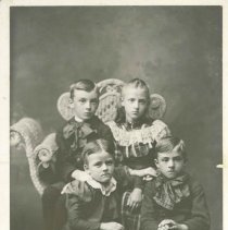 Children of Mason and Rosie Hoyt