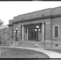 Exterior of El Centro Public Library.