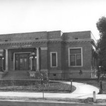 Exterior of El Centro Public Library.