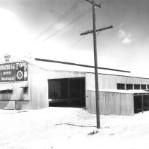 Exterior of W.E. Whitacre Inc. Growers & Shippers packing shed.