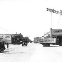 4th & Main Street, El Centro, view west