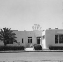 Exterior of El Centro Public Library.