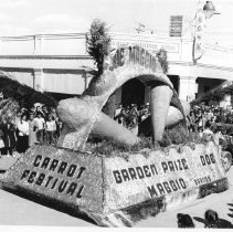Holtville Carrot Carnival Parade - Joe Maggio float.