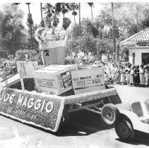 Holtville Carrot Carnival Parade - Joe Maggio float.