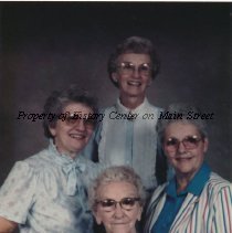 Fanny Marion Davis "Cleveland" with daughters Eleanor, Margaret, Beatrice