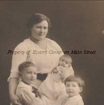 Estella Mae Husted with William, Homer, Mary Neal [baby]