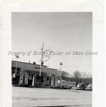 Ralph's Service Center,.Esso Station