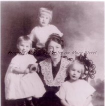 Janet Zacharias Jerald with daughters Barbara, Esther, Mary Boyd