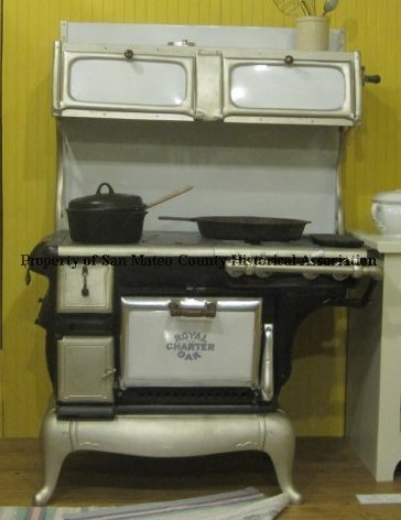 Charter Oak Cooking Stove, c. 1895-1944 - Stove, Wood Heating | San Mateo  County Historical Association
