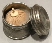 Tin with Lid