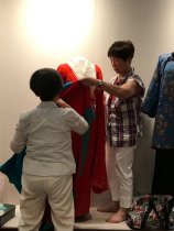Chizuko Akutagawa & Tomoe Obata Installing Kimono