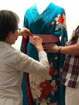 Chizuko Akutagawa & Tomoe Obata Installing Kimono