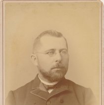 2024.014.011 Rev. Stoop