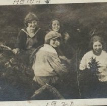 Helen & Friends 1921
