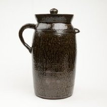 Churn, 1990.06.28.24a and lid, 1990.06.28.24b.