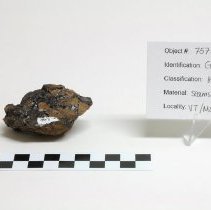 Goethite, 7571. Front view w/scale bar.
