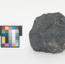 Pyrolusite, 7864 with scale bar.