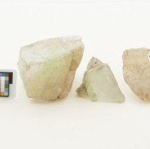 Fluorite, 8331 with scale bar.