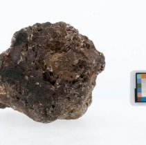 Corundum, 7469. Bottom view with scale bar.