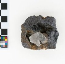 Anglesite, 10424. Top view w/ scale bar.